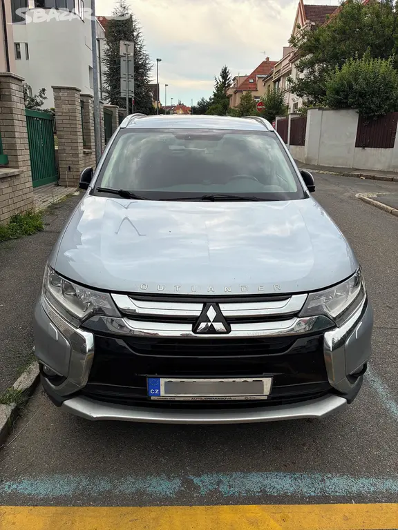 Náhled: Mitsubishi Outlander